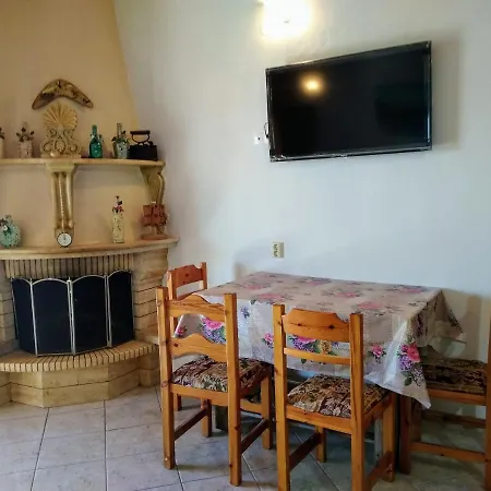 Axiothea * Vasilias (Skiathos)