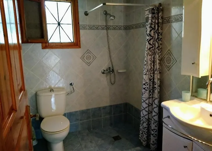 Axiothea * Vasilias (Skiathos)