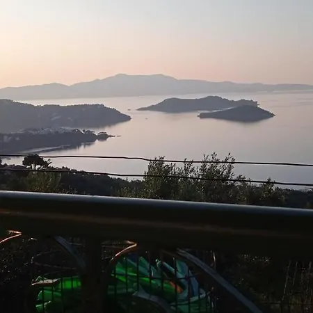 Semesterbostad Axiothea *